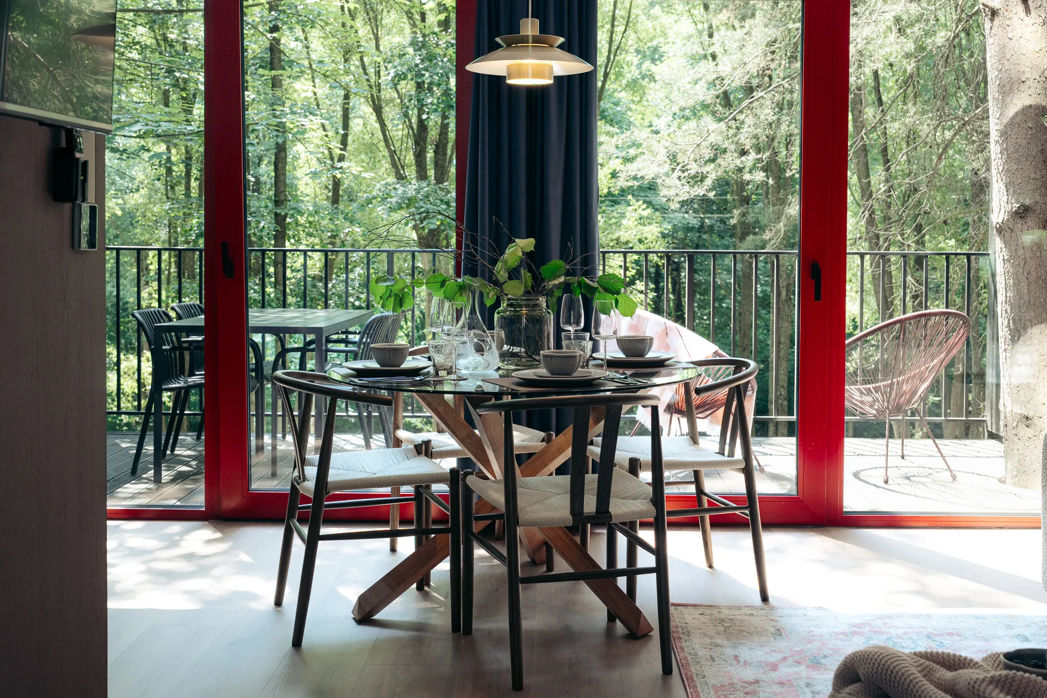 Salon z rozkładaną sofą — domek Røda, Strøme Sulistrowiczki